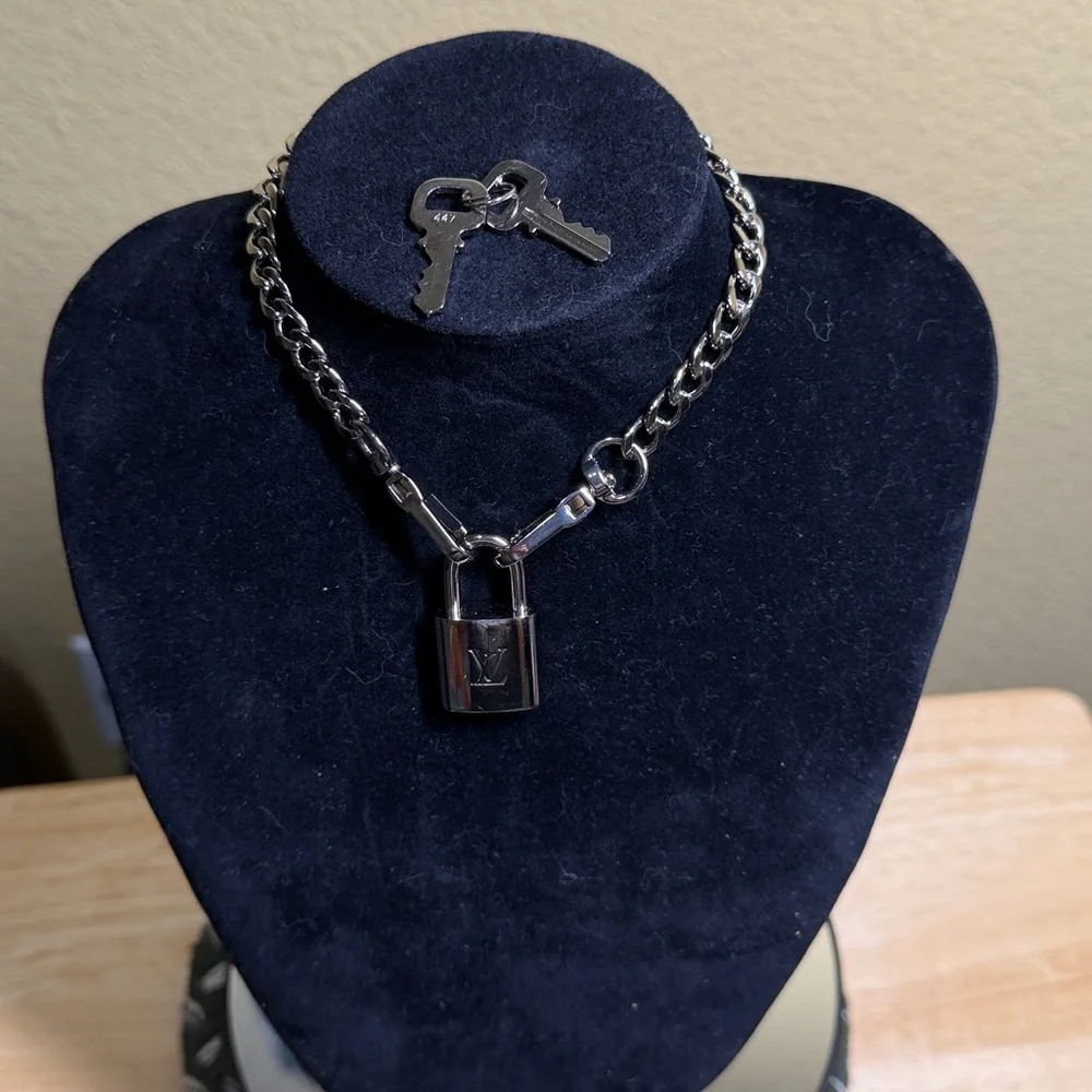 Louis Vuitton sophisticated louis